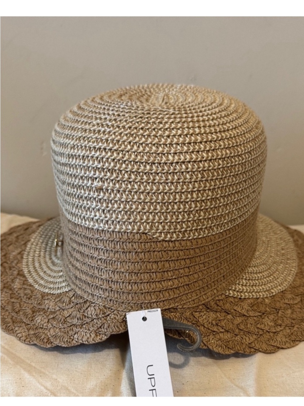 NEW✨NEW✨Tory Burch Two-Tone Woven Straw Cloche Hat- UPF 50+ - Picture 7 of 13